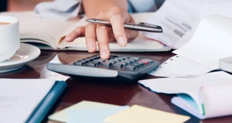 Єдиний соціальний внесок: що це таке та як впливає на податки?