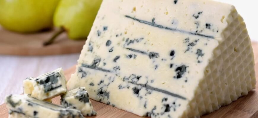 Горгонзола: що це за сир і чому він такий популярний у світі?