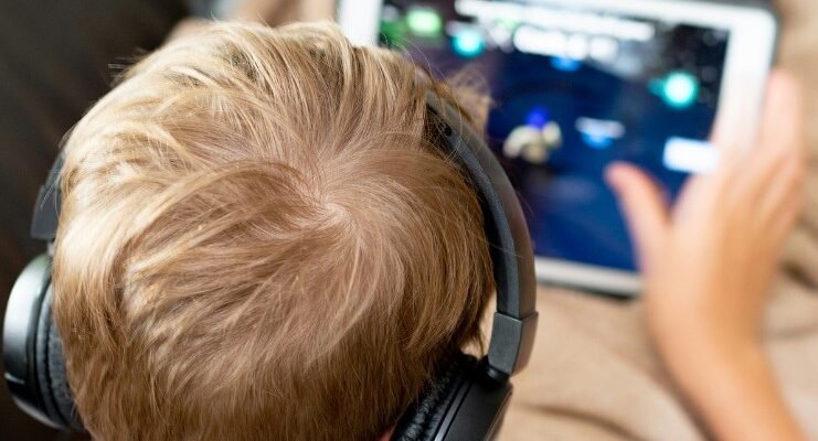 Вплив гаджетів на дитячий інтелект: аналіз нейробіолога для батьків