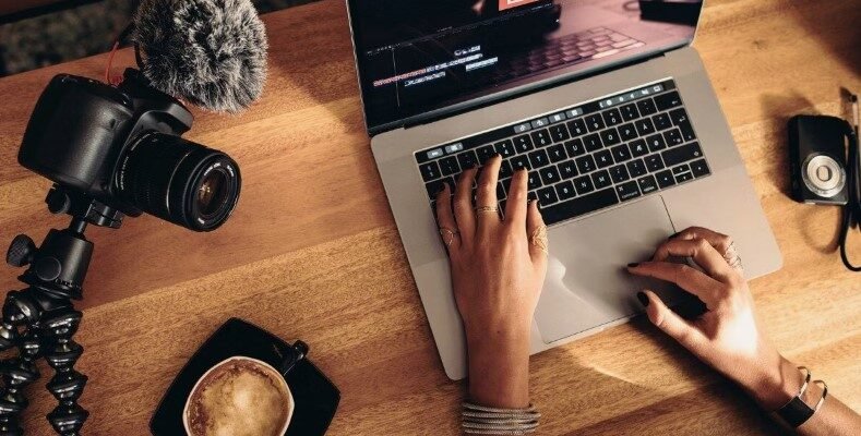 Що таке стокові фотографії та як обрати кращий фотосток?