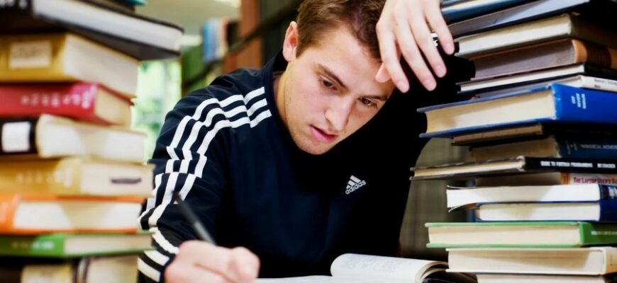 Студент: Визначення