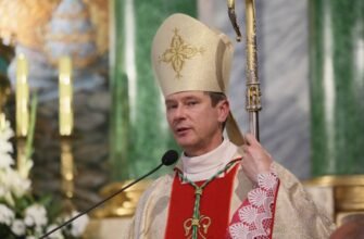 Єпископ: Хто це в церковній ієрархії та які його обов'язки?